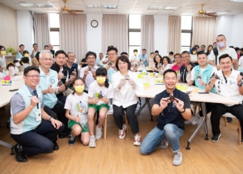 ▲嘉義市政府將「幸福嘉義米」挺進校園，要讓嘉義學童們個個懂吃也懂得珍惜土地。(圖/嘉義市政府提供)