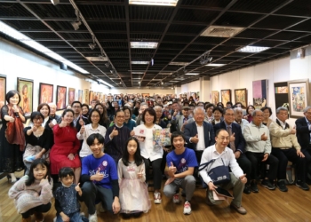 ▲「林信義油畫展—醫師父女畫話」特展吸引各界熱愛藝文朋友共襄盛舉。(圖/嘉義市政府提供)