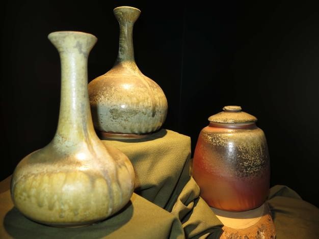 洪德健、程淑玲柴燒陶藝展　掀起陶器藝術之美
