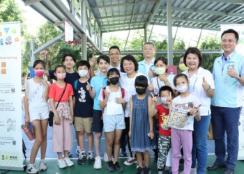 ▲黃敏惠市長力讚參與定向越野賽事學生們勇氣可嘉。(圖/嘉義市政府提供)