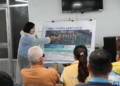▲縣長張麗善說明新庄子大排治理計畫。呼籲地方共同協助促工程順利於八月發包。(圖/雲林縣政府提供)