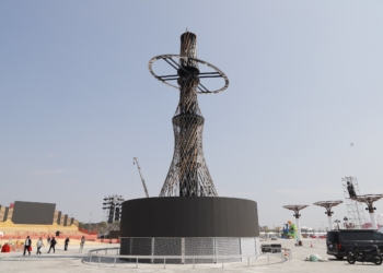 ▲2026台灣燈會主燈「光沐—世界的阿里山」氣勢磅礡，象徵嘉義山林文化與國際接軌的嶄新風貌。(圖/嘉義縣政府提供)