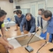 ▲審議委員現場審慎檢視每案珍貴古物。(圖/嘉義市政府提供)