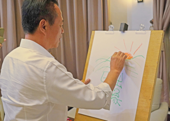 ▲嘉義縣長翁章梁手繪2024阿里山日出印象音樂會主視覺草稿。(圖/嘉義縣政府提供)
