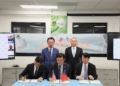 ▲亞創中心、嘉義縣稱亞創廠協會與工研院三方簽署合作框架協議書。（圖/嘉義縣政府提供）