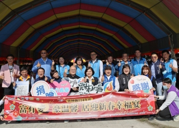 ▲寒冬送暖，雲林縣政府攜手富豪居社團寒冬送暖。(圖/雲林縣政府提供)
