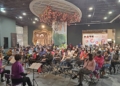▲嘉義市立博物館規畫在每月最後一周周五辦理博物館之夜，吸引許多市民朋友蒞臨欣賞。（圖/嘉義市政府提供）