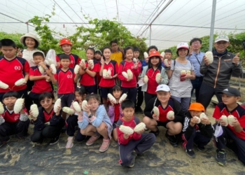 ▲景山國小鼓勵學生參與戶外活動，並延伸到家庭及社區。（圖/嘉義縣政府提供）