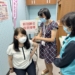 ▲前立委陳明文夫人廖素惠以行動響應新冠疫苗接種。(圖/嘉義縣政府提供)