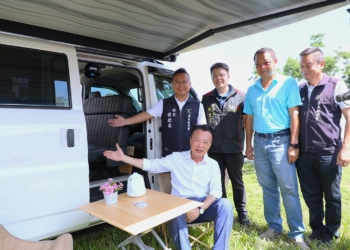 ▲嘉義縣2025購物節最大獎百萬露營車亮相。（圖/嘉義縣政府提供）