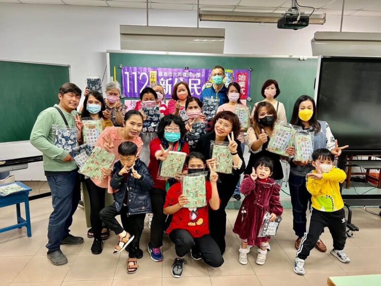 ▲許多新住民帶著配偶、小孩一同參與新住民課程。(圖/嘉義市政府提供)