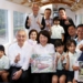 ▲市長黃敏惠與師生們興高采烈地開箱「閱之森」閱讀空間。(圖/嘉義市政府提供)