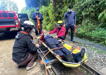 ▲嘉義縣消防局阿里山分隊自製台車，助森鐵眠月線救援。(圖/嘉義縣政府提供)