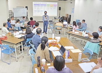 ▲臺南市政府經發局今(25)日舉辦「企業永續策略管理師」專業培訓課程，吸引轄內業者報名學習。(圖/臺南市政府經濟發展局提供)